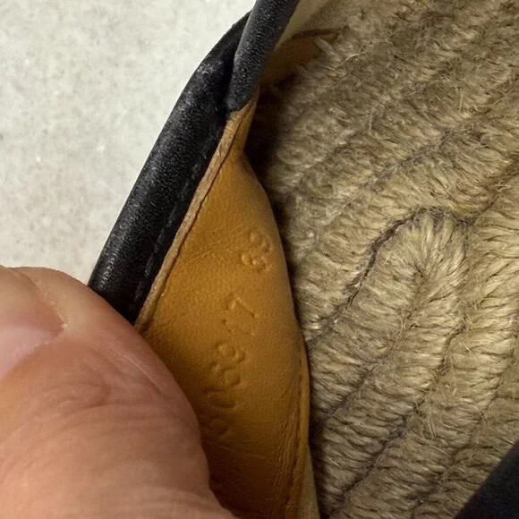 Gucci Supreme GG Bee Espadrille Flats - Picture 6 of 6